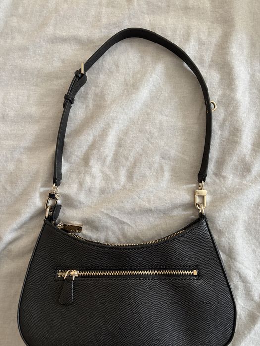 Дамска чанта Guess