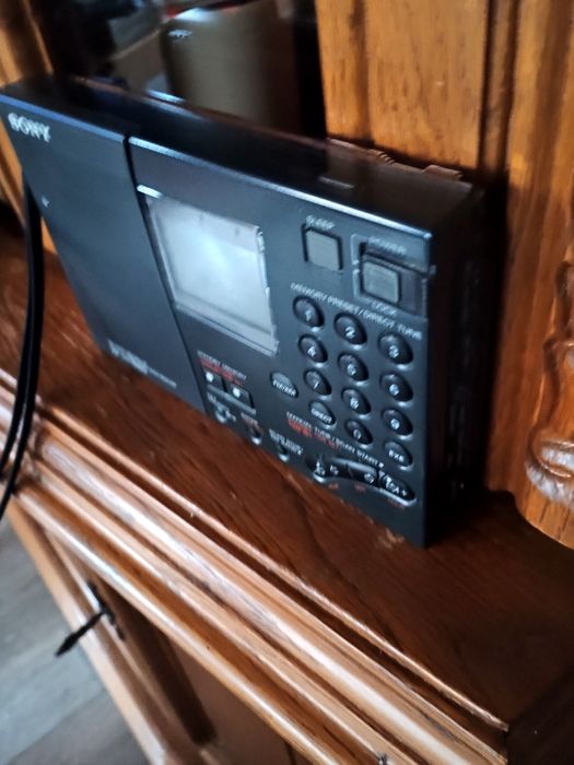 Sony model icf-sw7600G