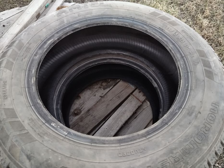 Продам шины на 15, торг уместен