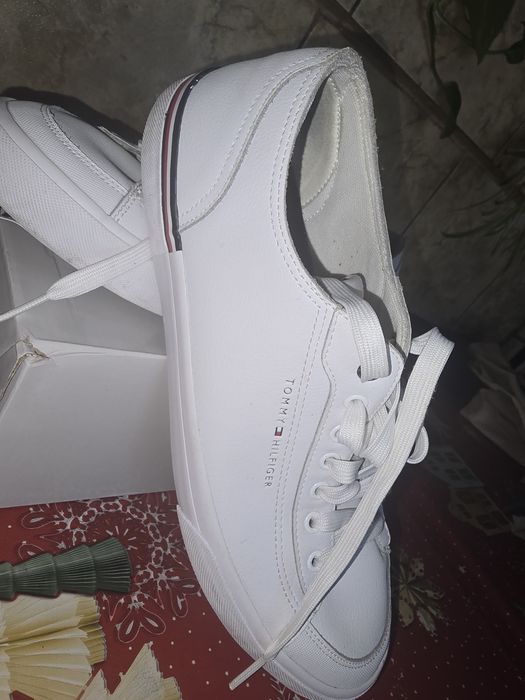Adidasi Tommy Hilfiger