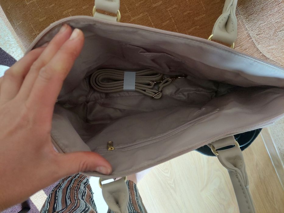 Дамска чанта!Чисто нова.