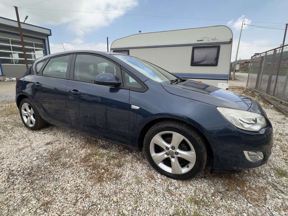 Opel Astra  1.4i 101hp