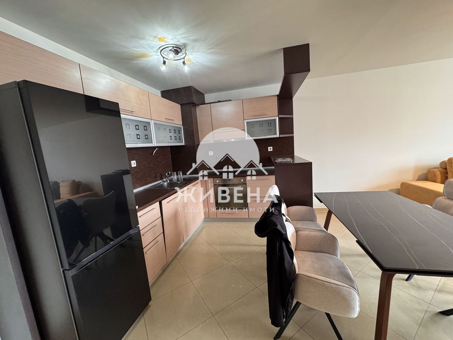 Дава се под наем Тристаен апартамент в Варна, ВИНС - 140 кв.м за 1196.97 € - Снимка #4
