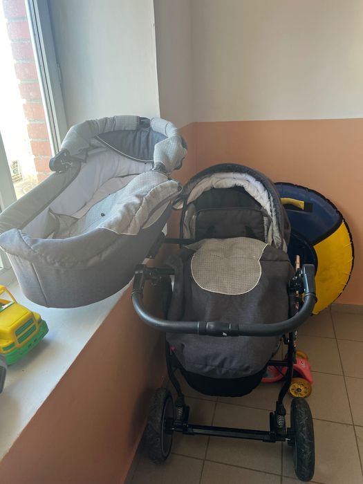 Отдам в дар  коляску в нормальном состоянии