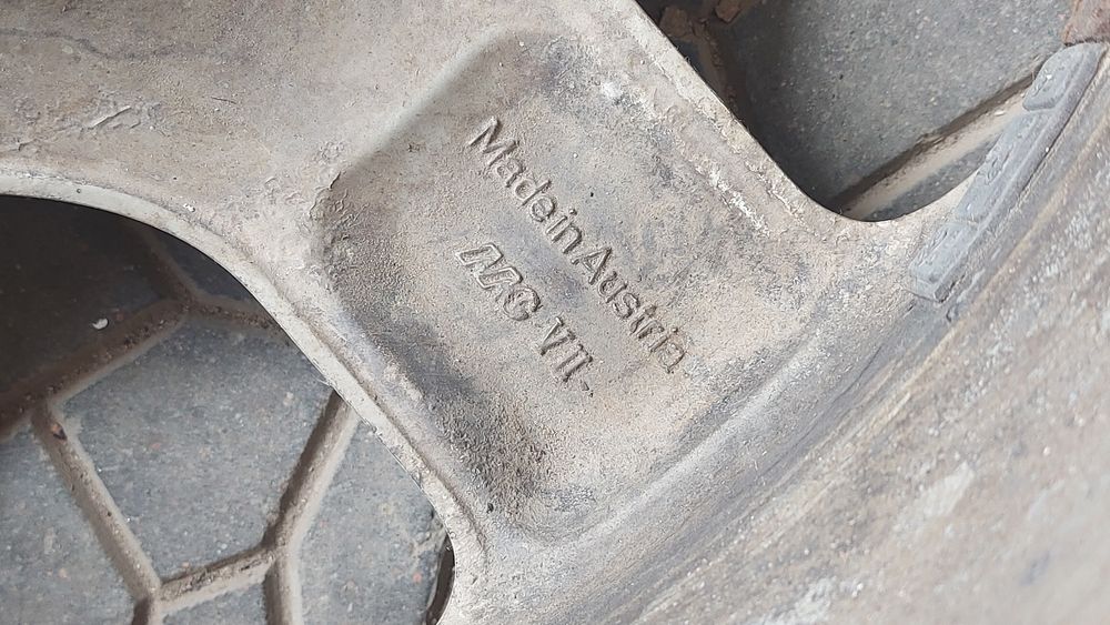 Шина с диской одна