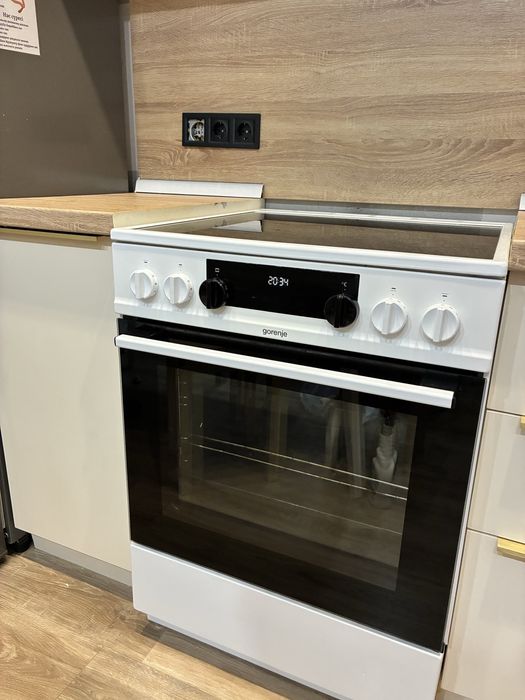 Продам кухонный гарнитур Астана