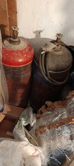 Продам газовые баллоны б/у.
