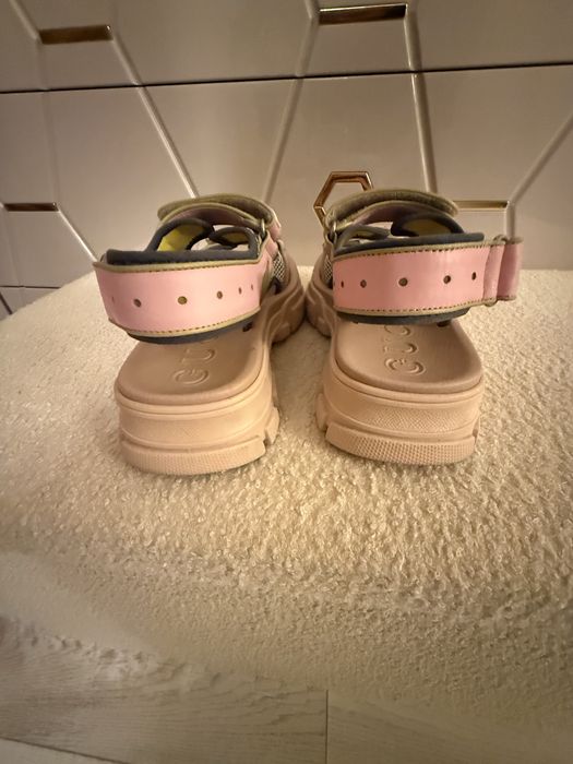 Gucci sandale pt femei