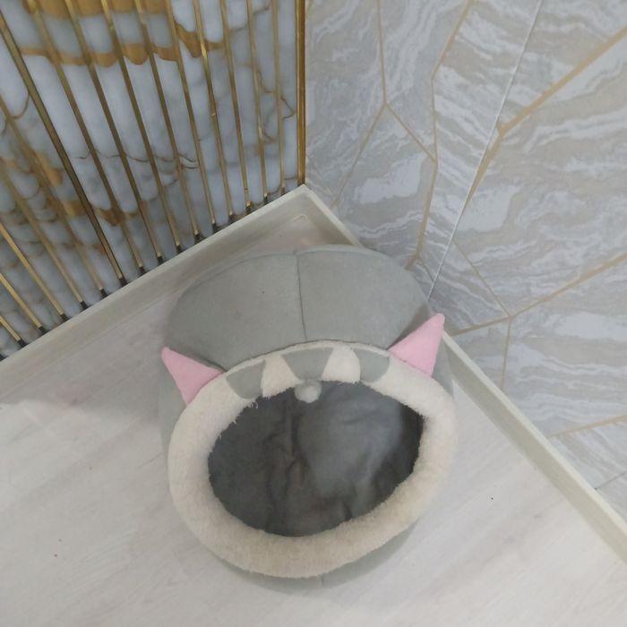 Лежанка для кошек