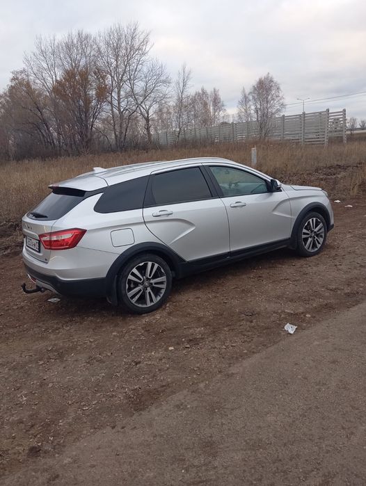 Лада Веста SW Кросс