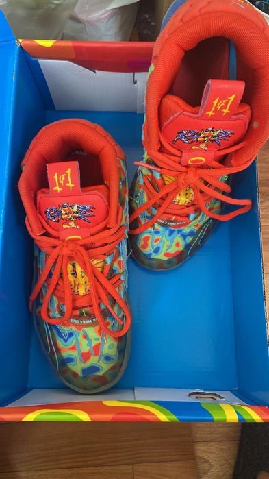 Продам баскетбольные кросовки