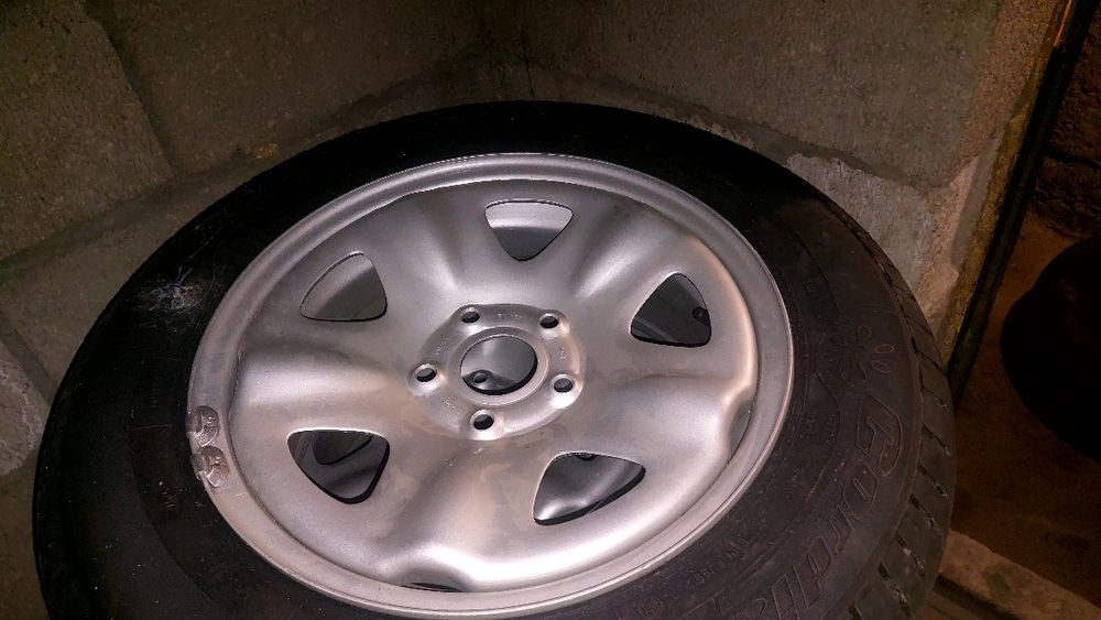 Продам летние шины с дисками