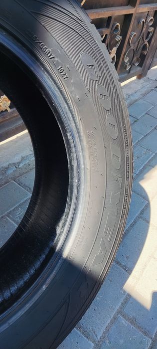Продам шины Goodyear 225/65/17