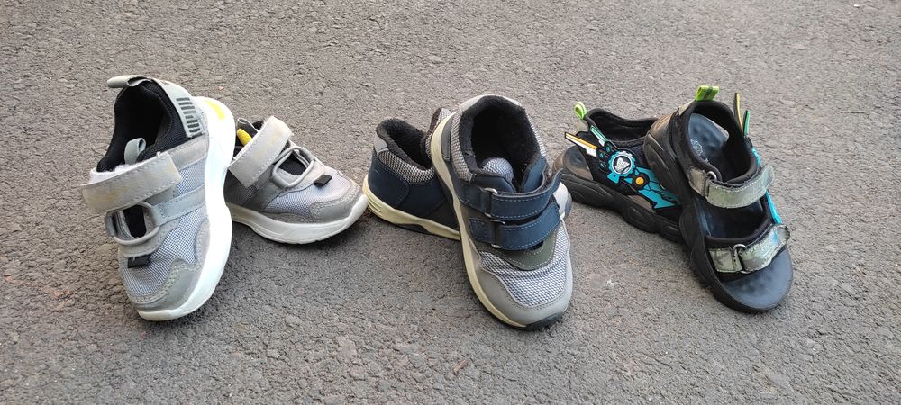 Детские кроссовки для мальчика в отличном состоянии размер 24