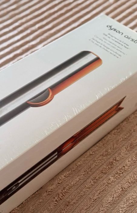 Продам Dyson Airstrait HT01 паровой выпрямитель