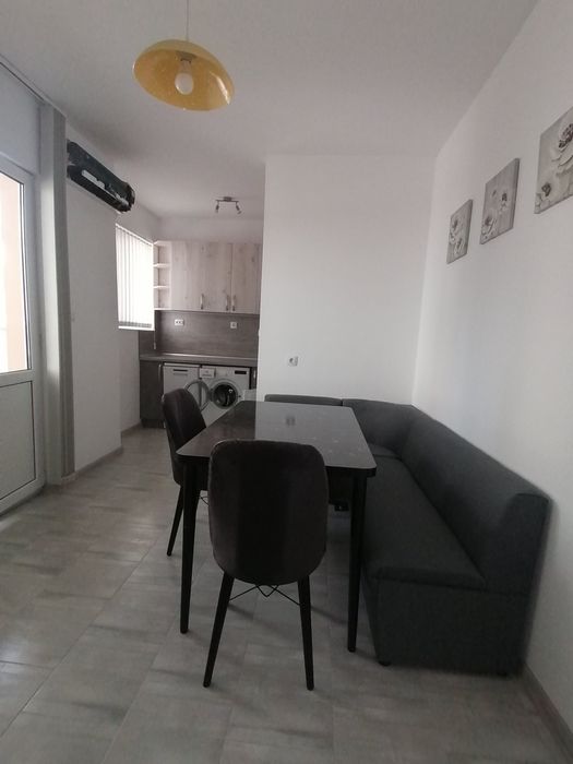 Дава се под наем Тристаен апартамент в Русе, Търговия на едро - 95 кв.м за 510 € - Снимка #8