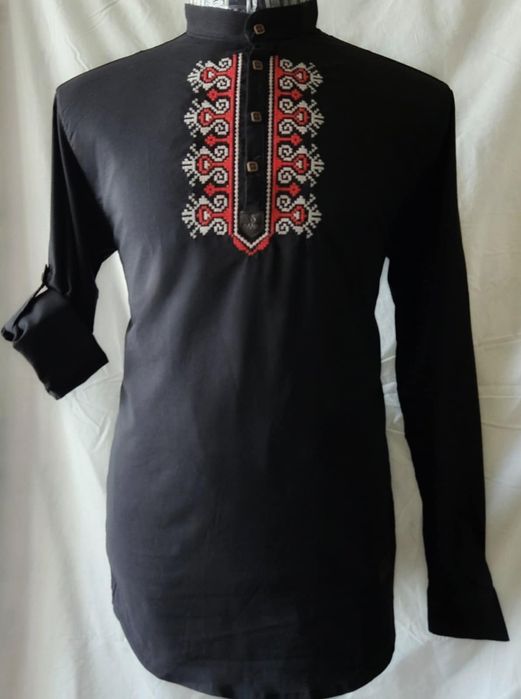 Мъжка риза със шевица