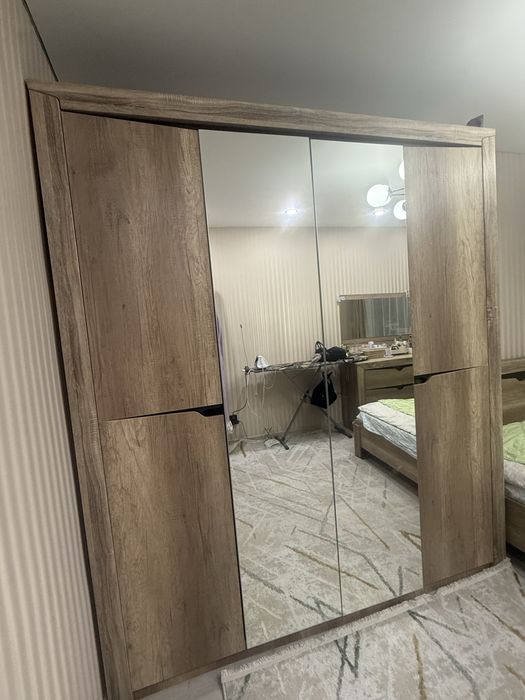 Срочно продается спальный гарнитур