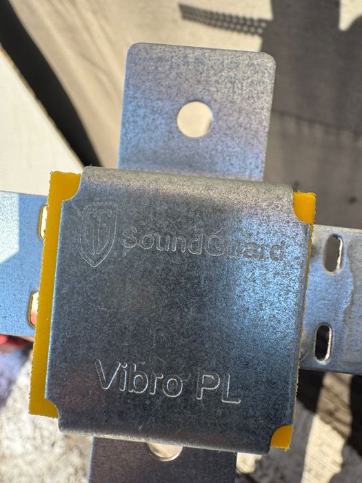 Продам Виброизоляционные крепления 70шт