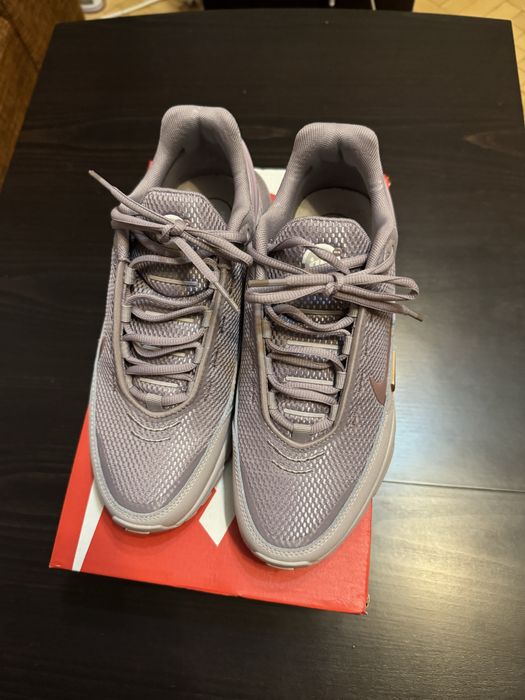 Маратонки-Nike Sportswear AIR MAX PULSE номер-40; и 41