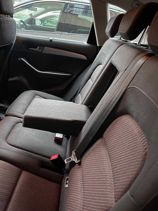 Audi Q5 2.0 TDI quattro – 2011 – 143 CP