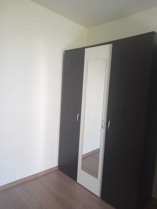 Închiriez apartament