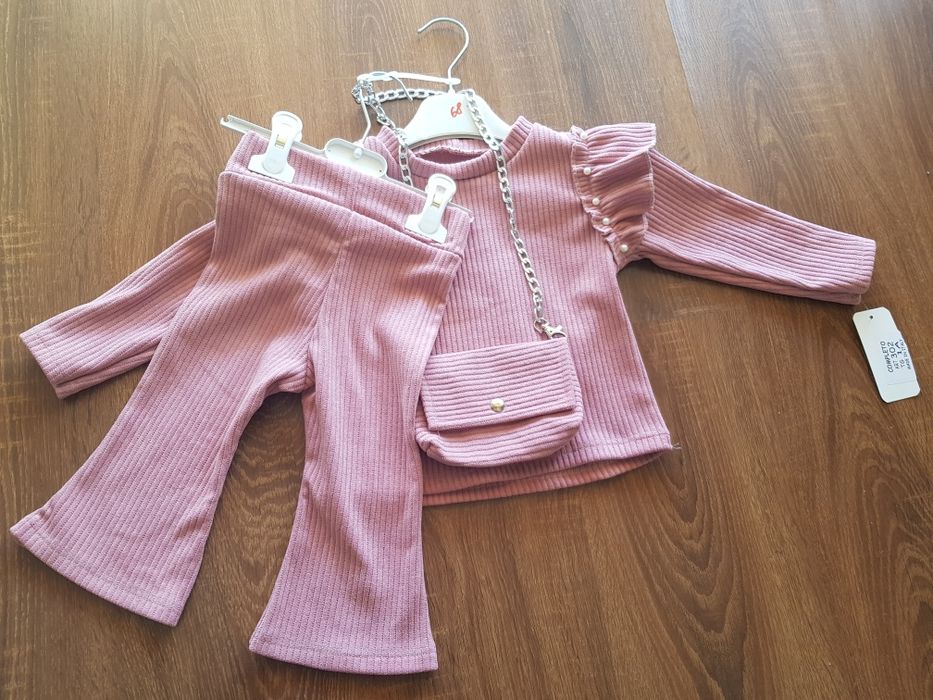 Compleu/Trening pentru fetite cochete