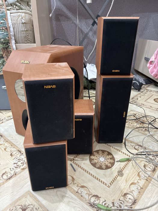 Аудиосистема, саб и колонки