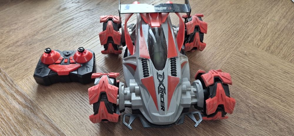 Mașinuța cu telecomanda 4x4 mare