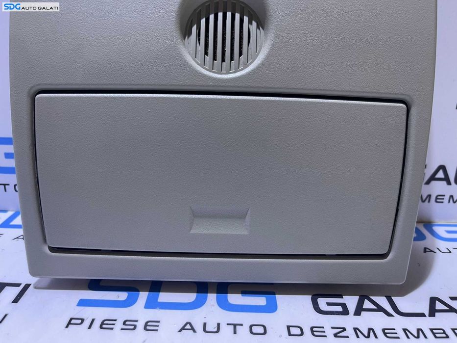 Plafoniera Lumini Lampa Iluminare Plafon Ford C-Max 2004 - 2010 Cod 3M51-R045B54-BEW