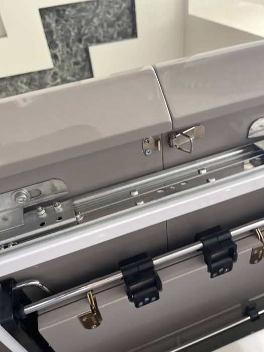 Новый стол со стулями