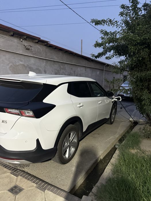 Chevrolet menlo sotiladi