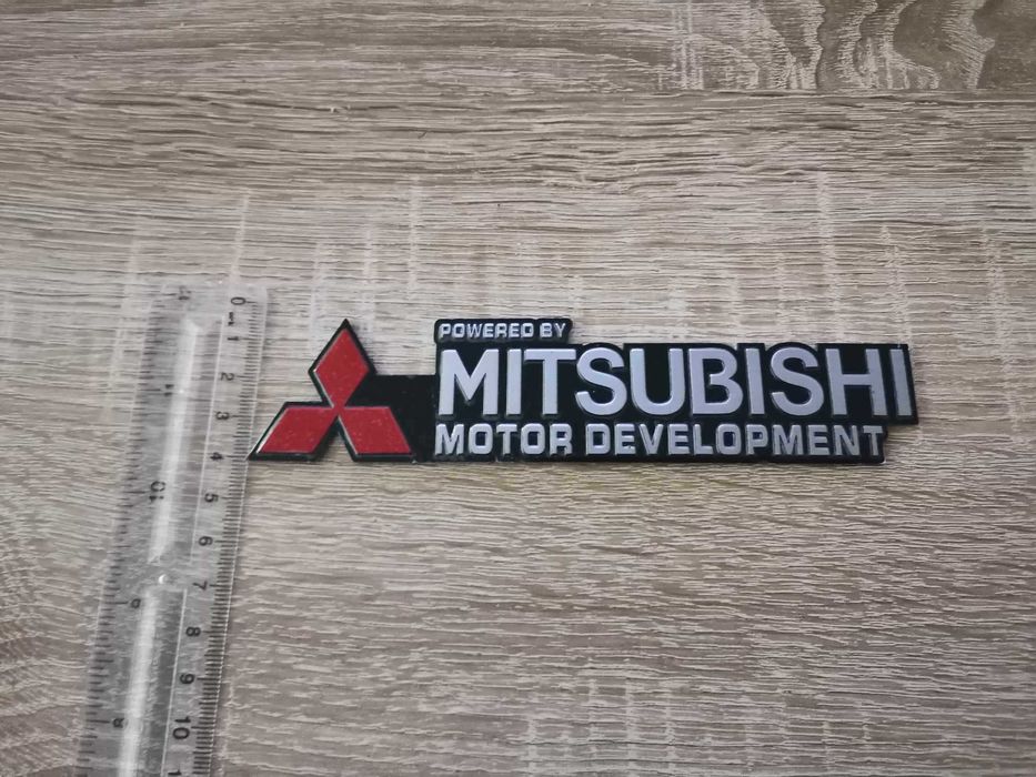 стикер Powered by Mitsubishi