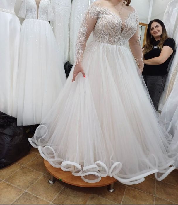 Vând rochie de mireasă