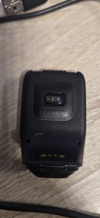 TomTom Runner Cardio – Ca Nou, Purtat Doar de Probă + Încărcător