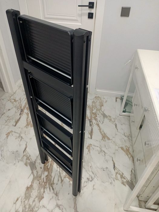 Продам стремянку