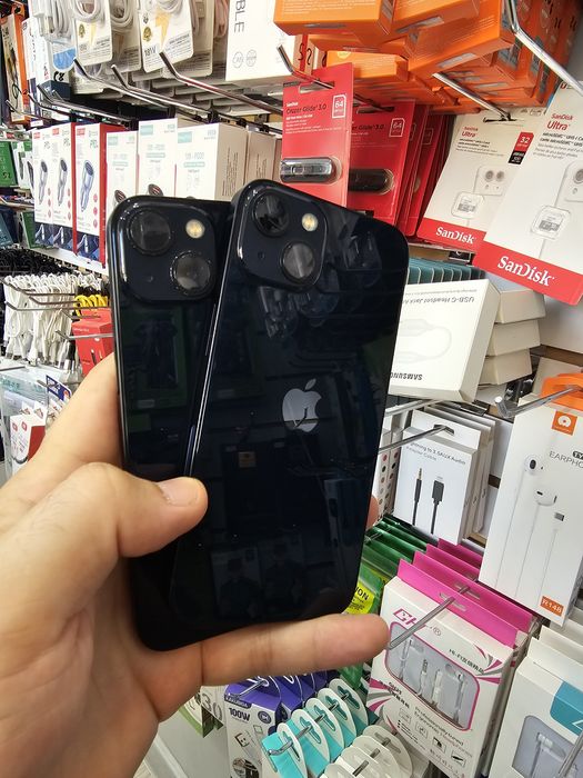 iPhone 13  128GB 88%. 79% batareya.