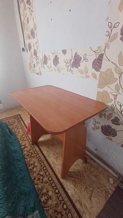 Продам кухоный стол