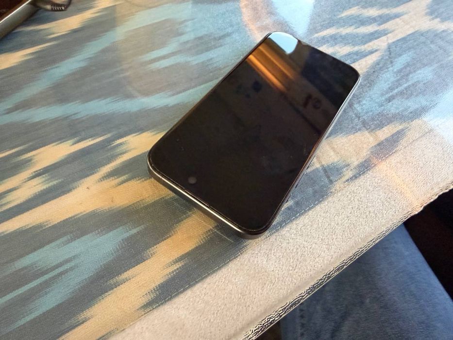 Iphone 15 pro  Цвет - black