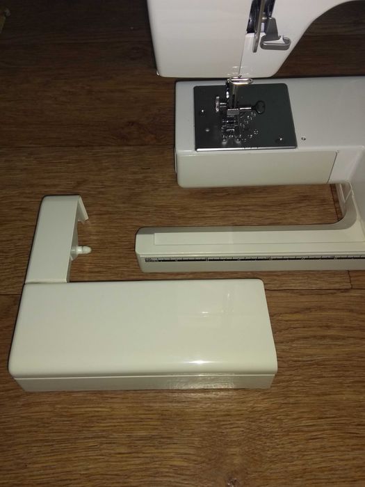 Продам швейную машинку Janome 397S