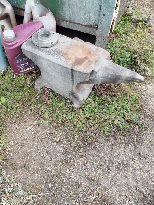 Продам тиски все Советские