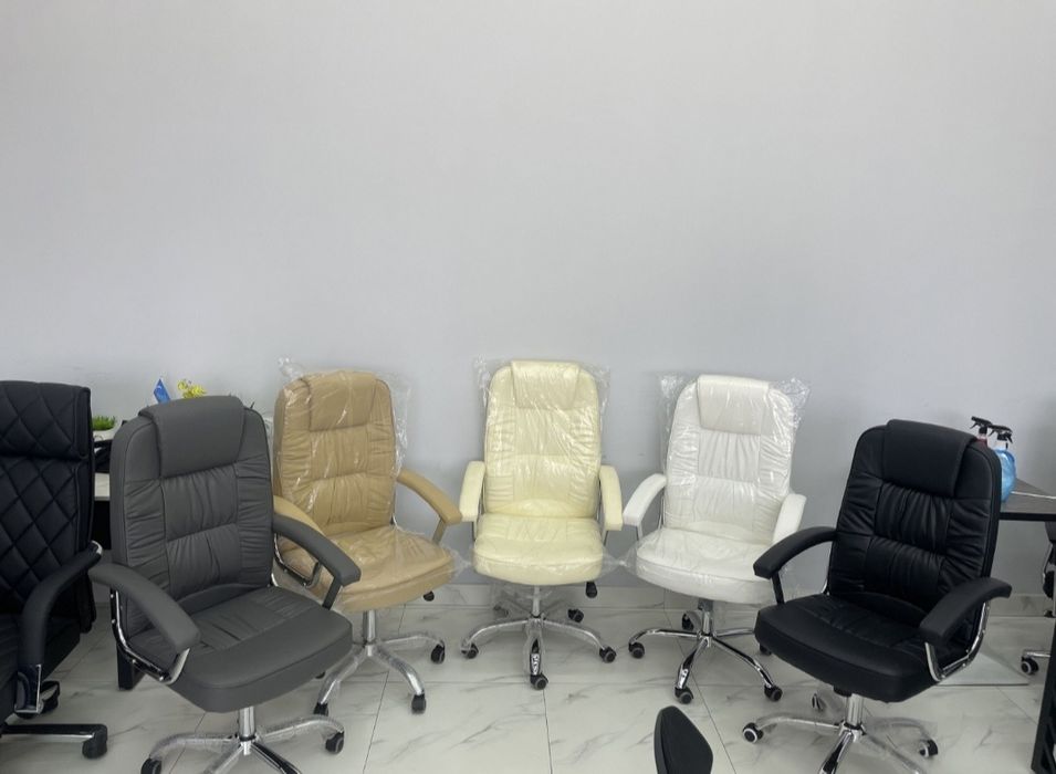 Офисное кресло для руководителя модель Лео, Leo