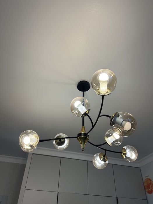 Продается Люстра