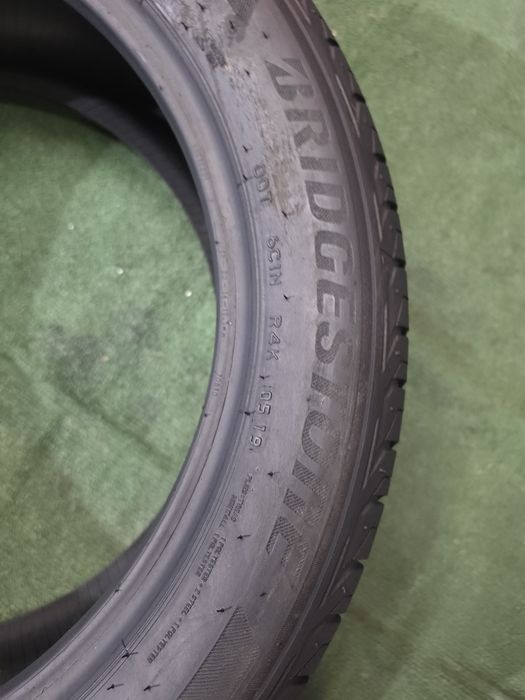 225 50 18 vara bridgestone