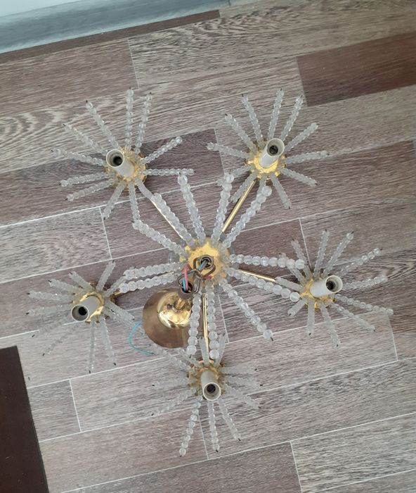 Люстра хрустальная  для комнат.