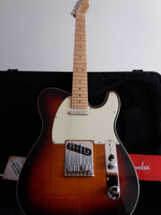 Vând Chitară Fender Telecaster Deluxe AM 3TSB-2010 Nefolosită