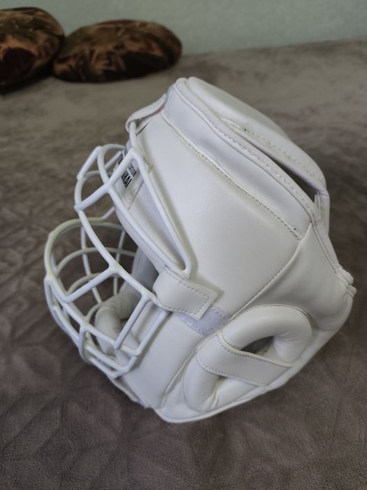 Защитный шлем для  каратэ L