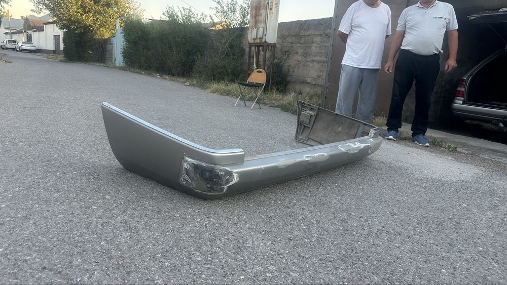 Бампер задни 124 универсал