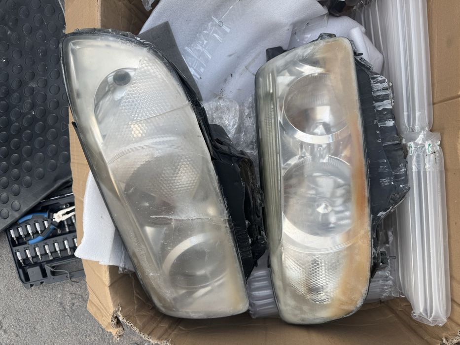 Фары на Subaru Forester SG5 2007