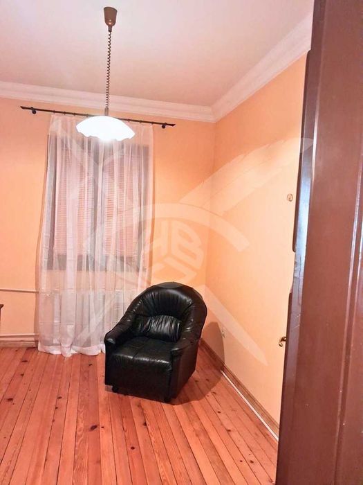 Дава се под наем Четиристаен апартамент в София, Център - 120 кв.м за 1545.81 € - Снимка #11